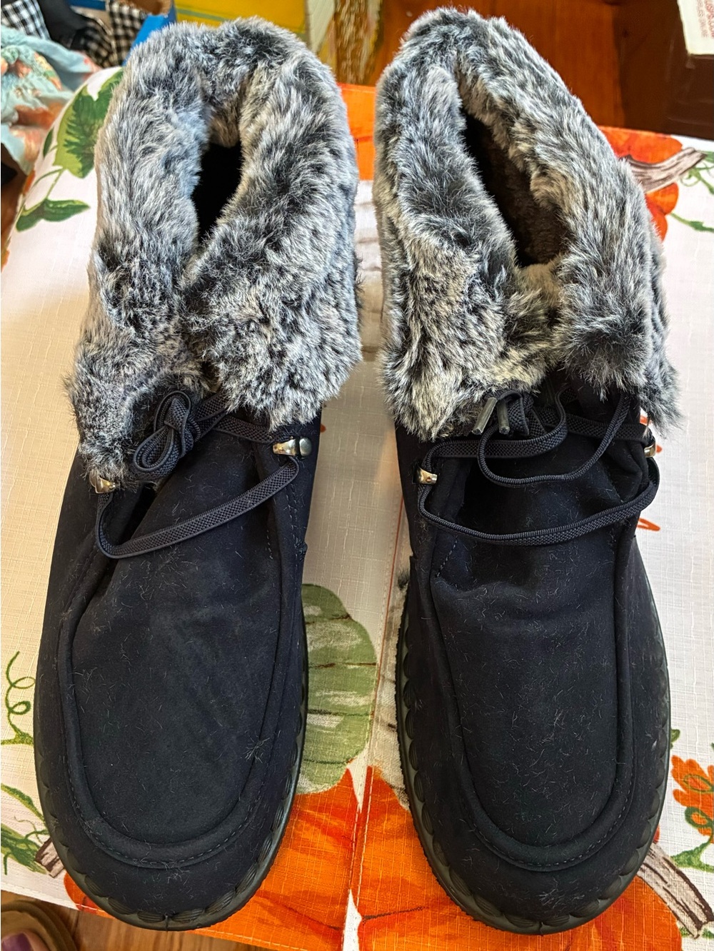 Cozy Women's Black Faux Fur Lined Winter Boots Sz 45EU